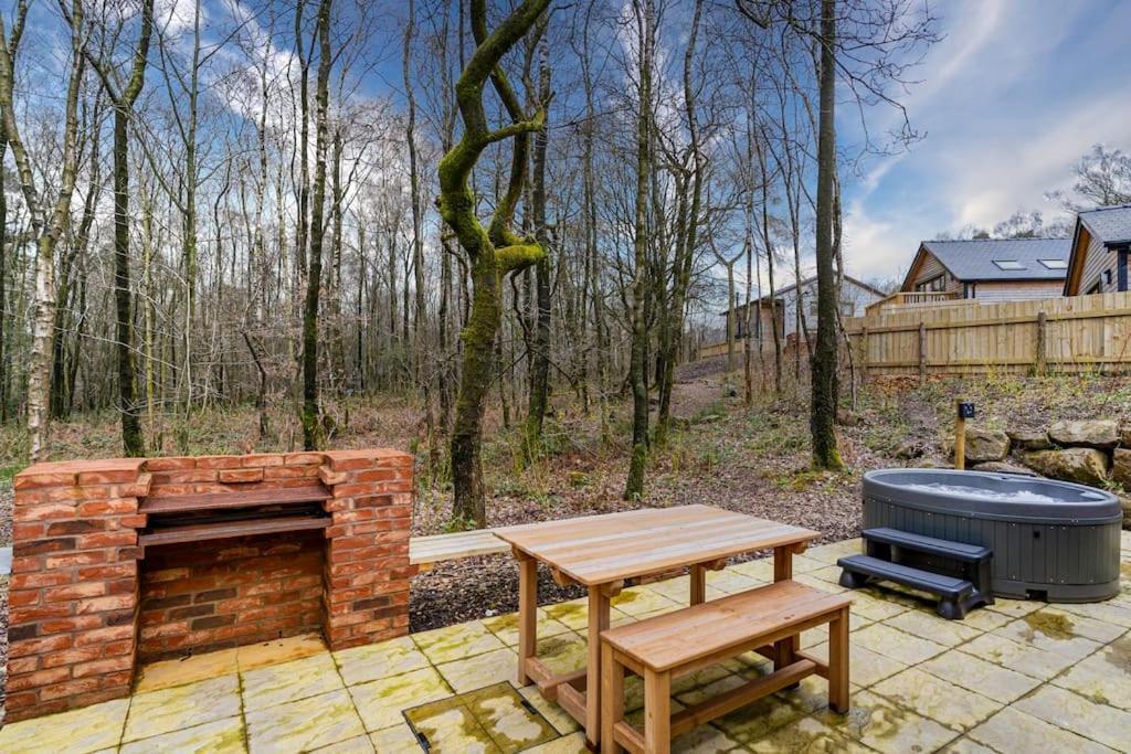 Padley; Woodland Lodge With Hot Tub For 2-4 In The Staffordshire Moorlands Oakamoor Eksteriør billede