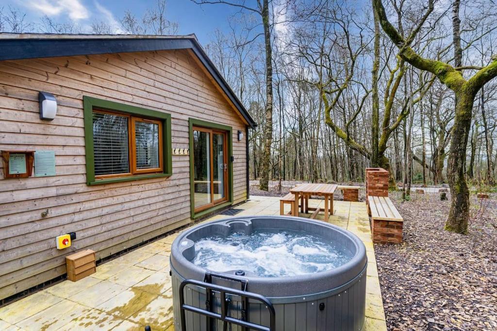 Padley; Woodland Lodge With Hot Tub For 2-4 In The Staffordshire Moorlands Oakamoor Eksteriør billede